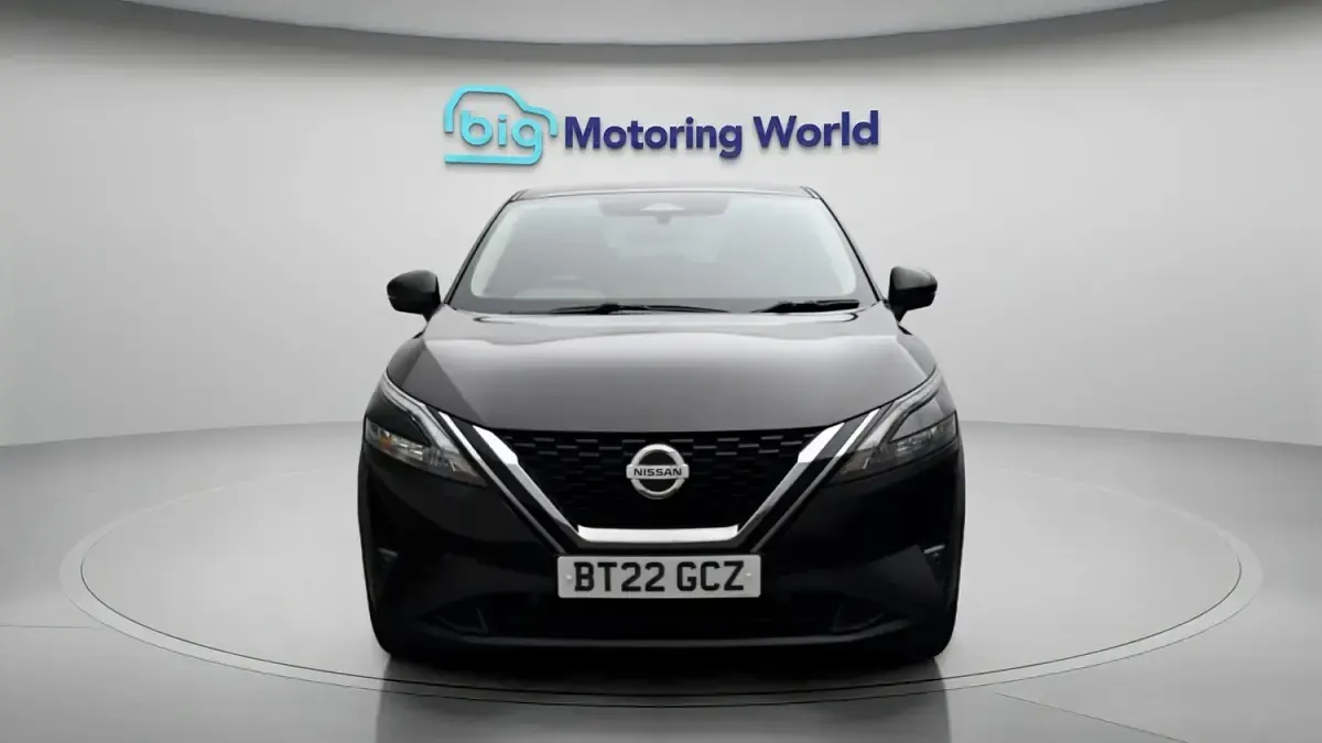Used Nissan Qashqai N-Connecta 140 HP (102 kW) 2022 Black SUV