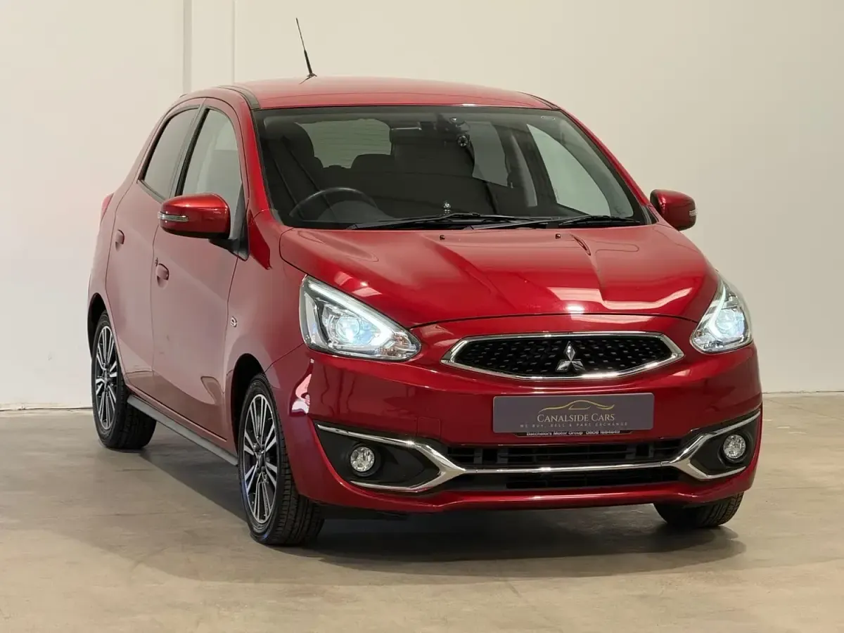 Used Mitsubishi Mirage 78 HP (57 kW) 2018 Red Hatchback