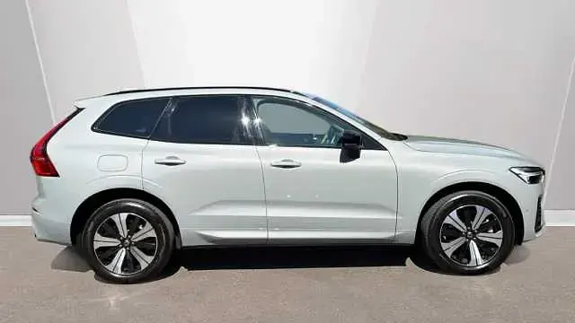 Used Volvo XC60 Plus 350 HP (257 kW) 2025 Grey SUV