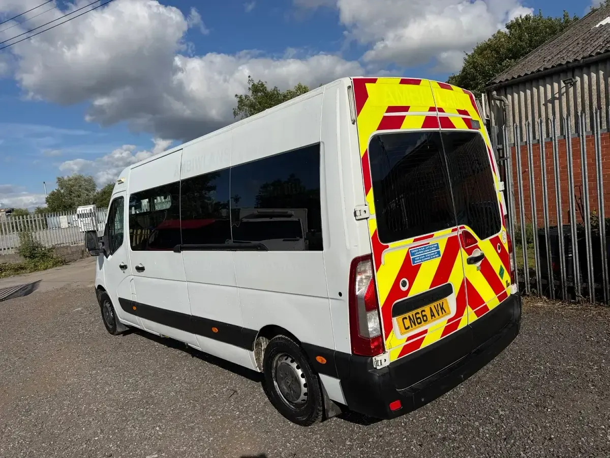 Used Renault Master Business 125 HP (91 kW) 2016 White Van
