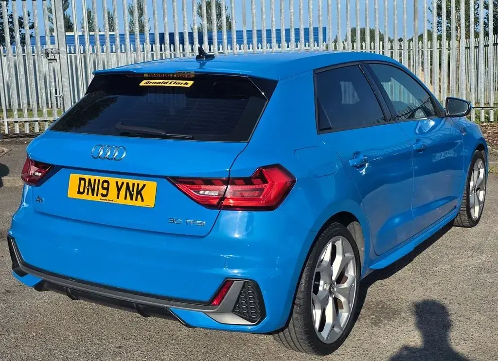 Used Audi A1 Sportback S-Line 116 HP (85 kW) 2019 Blue Hatchback