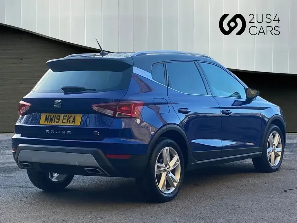 Usado Seat Arona FR 115 HP (84 kW) 2019 Azul SUV
