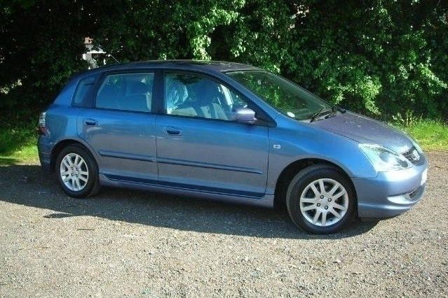 Begagnad Honda Civic 2005 Halvkombi