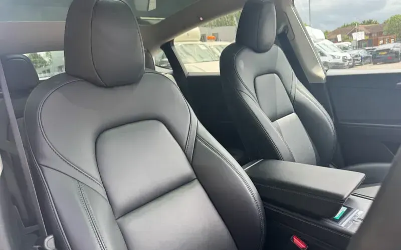 Used Tesla Model Y Long Range AWD 286 kW (389 HP) 2022 White SUV