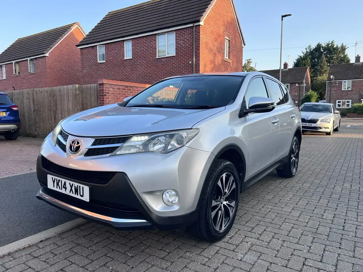 Used Toyota RAV4 150 HP (110 kW) 2014 Silver SUV