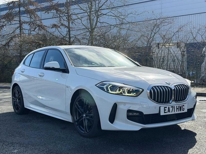 Used BMW 118 M Sport 134 HP (98 kW) 2021 White Hatchback