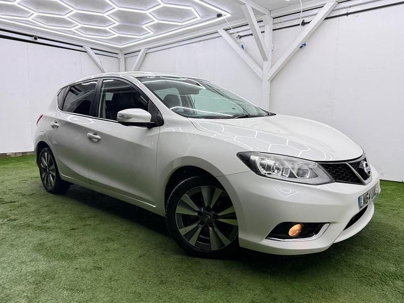 Used Nissan Pulsar Tekna 2014 White Hatchback