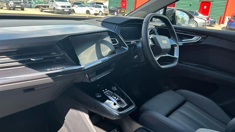 Used Audi Q4 e-tron Black Edition 210 kW (286 HP) 2025 Silver SUV