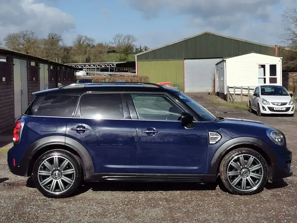 Used Mini Cooper D Countryman 150 HP (110 kW) 2018 Blue SUV