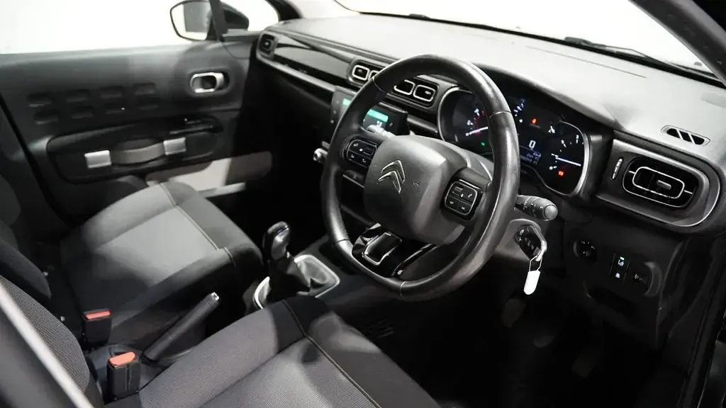 Used Citroën C3 Flair 82 HP (60 kW) 2017 Black Hatchback