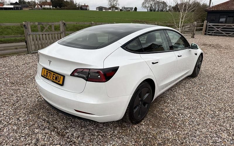 Used Tesla Model 3 Standard Range 366 kW (498 HP) 2021 White Sedan