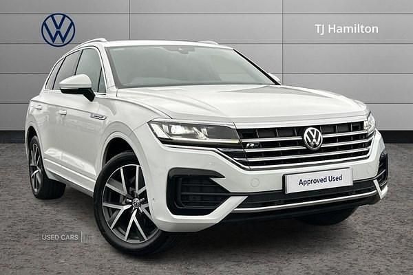 White Used 2019 VW Touareg R-line SUV | £28,495 (Fair price) - Image 1/4