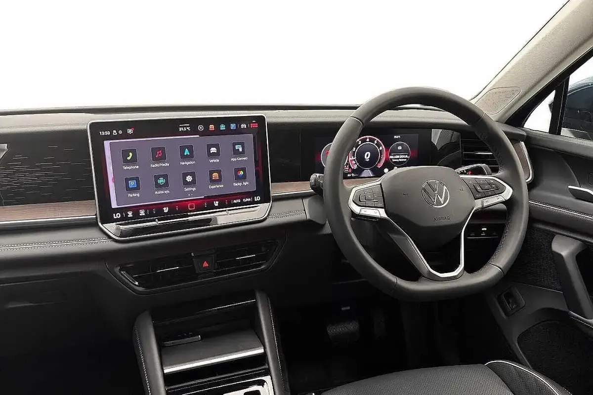 New VW Touran Elegance 150 HP (110 kW) 2026 Blue MPV