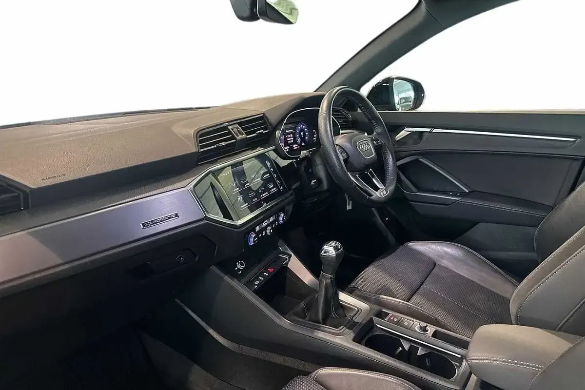 Used Audi Q3 S-Line 150 HP (110 kW) 2019 Black SUV
