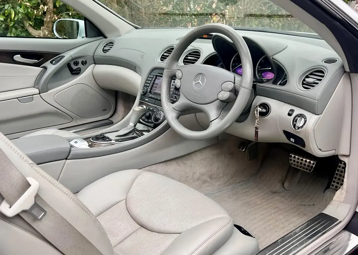 Used Mercedes SL500 2008 Silver Cabriolet