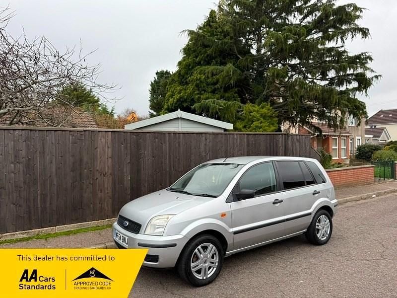 Silver Used 2005 Ford Fusion Hatchback | £2,195 (Fair price) - Image 1/4
