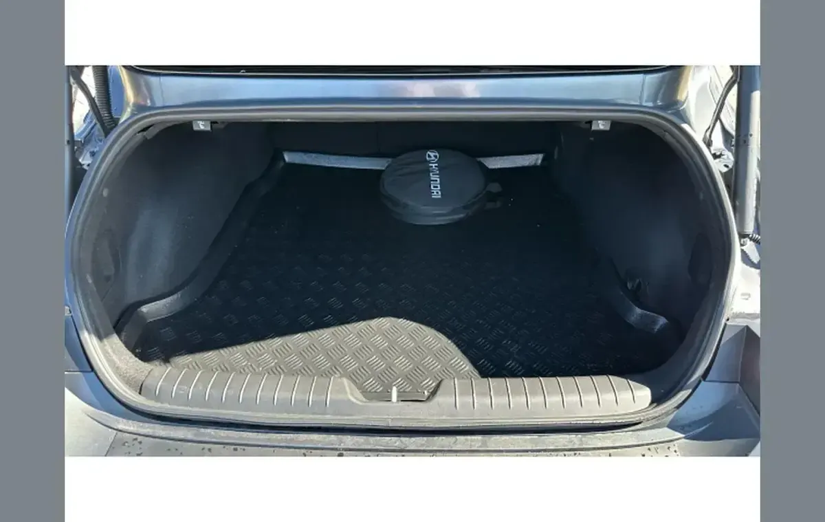 Usado Hyundai Ioniq 6 Ultimate 239 kW (325 HP) 2024 Cinzento Sedan