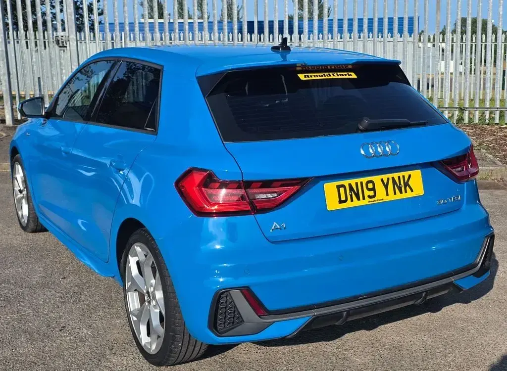 Used Audi A1 Sportback S-Line 116 HP (85 kW) 2019 Blue Hatchback