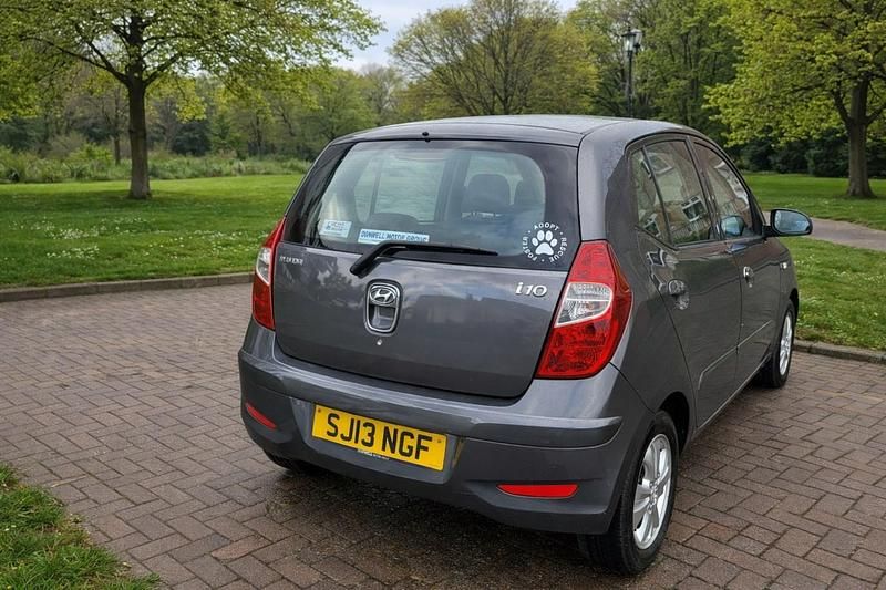Used Hyundai i10 Active 85 HP (62 kW) 2013 Grey Hatchback