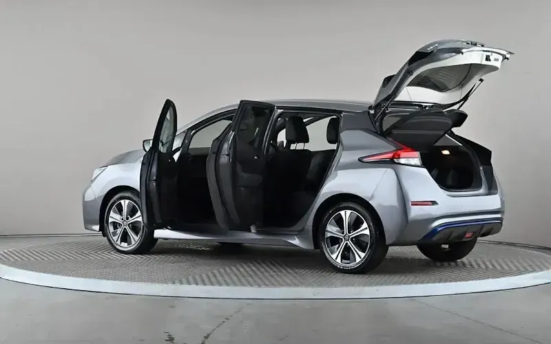 Used Nissan Leaf Tekna 110 kW (150 HP) 2021 Grey Hatchback