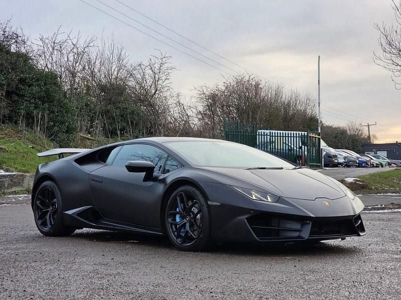 Black Used 2017 Lamborghini Huracán Coupe | £128,995 (Good price) - Image 1/4