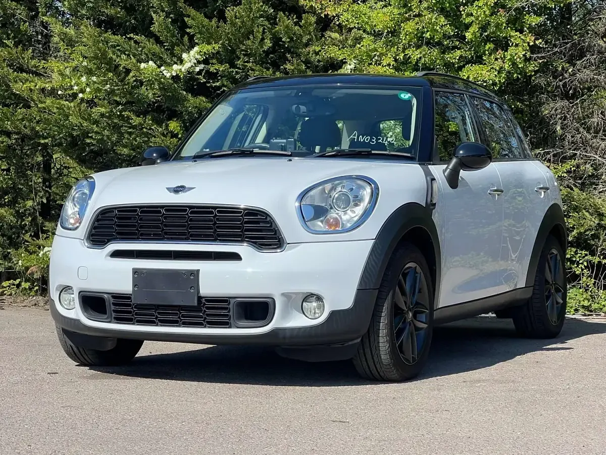 Used Mini Cooper S 2013 White Hatchback
