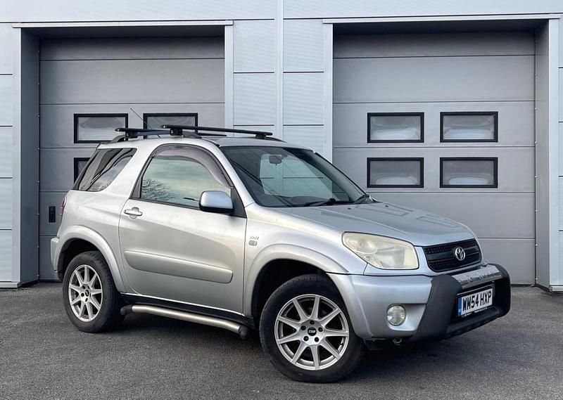 Silver Used 2004 Toyota RAV4 Estate | £3,490 (A bit pricey) - Image 1/4