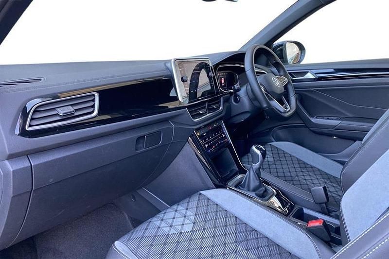 Usado VW T-Roc R-line 150 HP (110 kW) 2022 Cinzento SUV