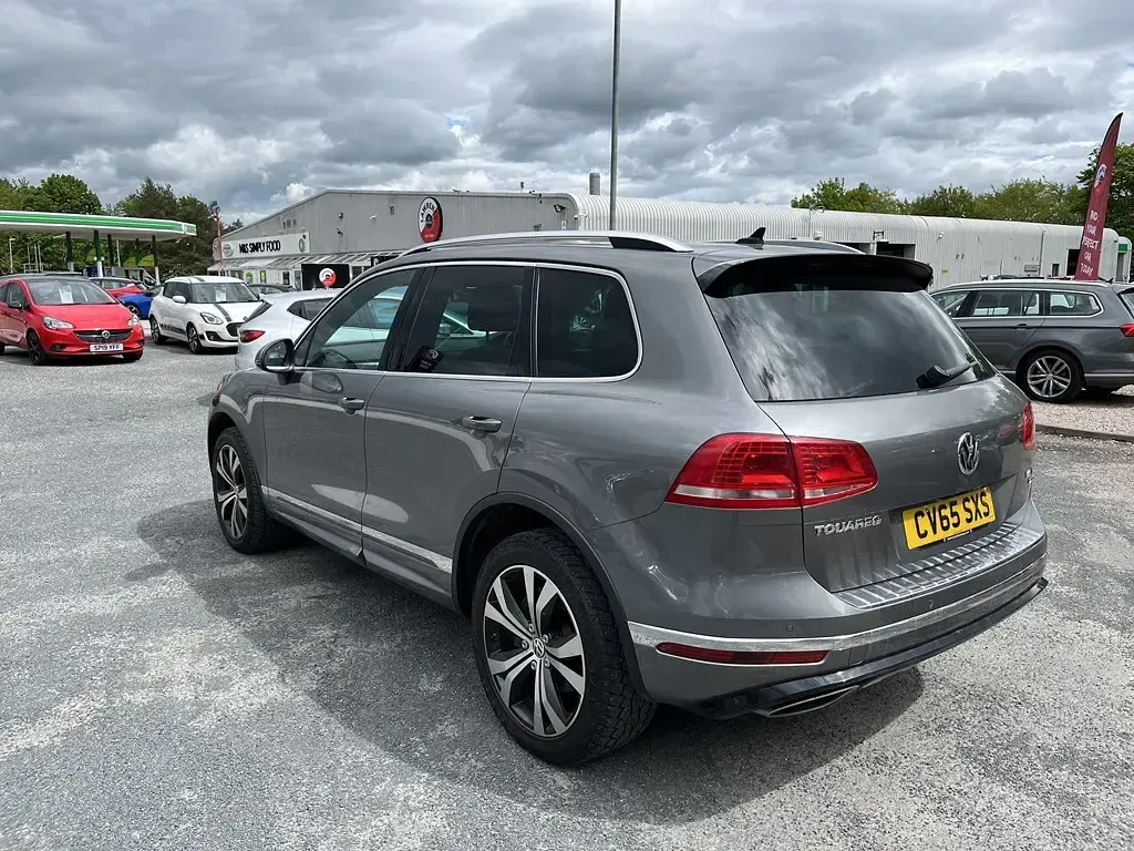 Used VW Touareg R-line 2016 Canyon grey SUV