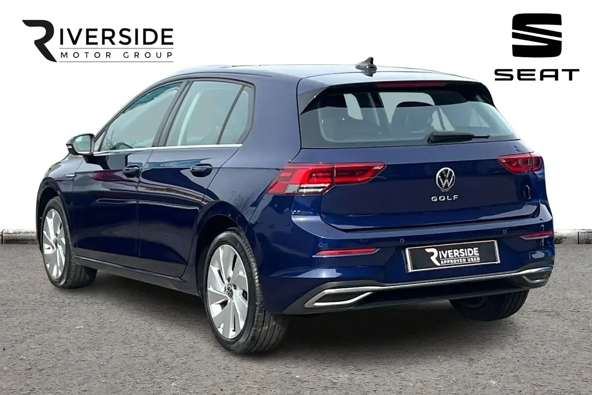 Usado VW Golf VII Style 150 CV (110 kW) 2021 Azul Utilitario