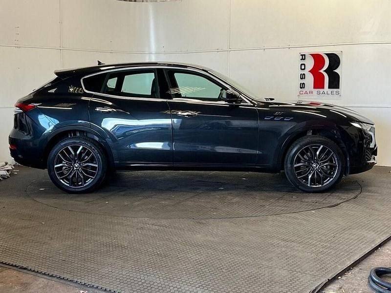 Used Maserati Levante GT 330 HP (242 kW) 2023 Black SUV