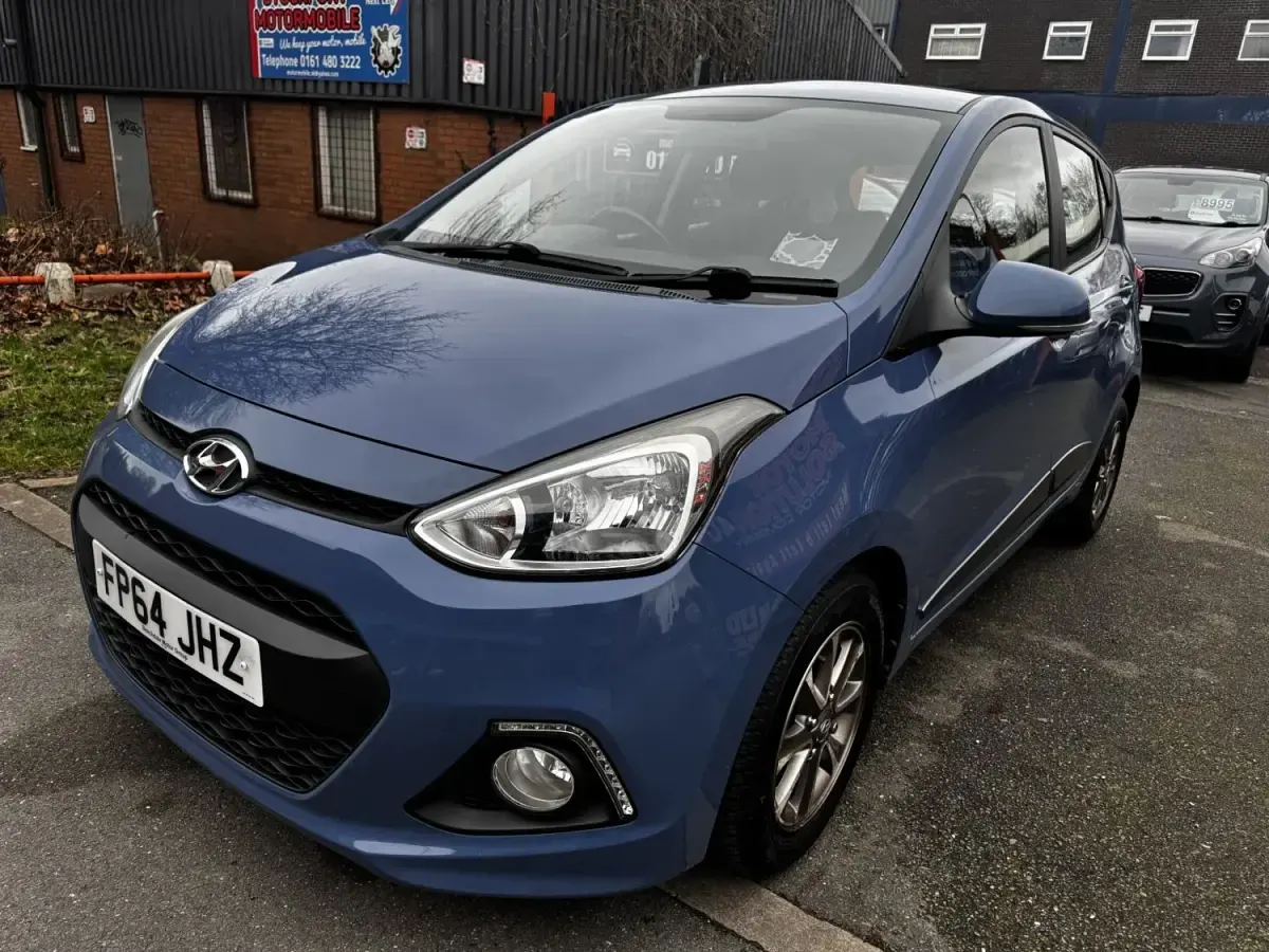 Usado Hyundai i10 Premium 83 HP (61 kW) 2014 Azul Citadino