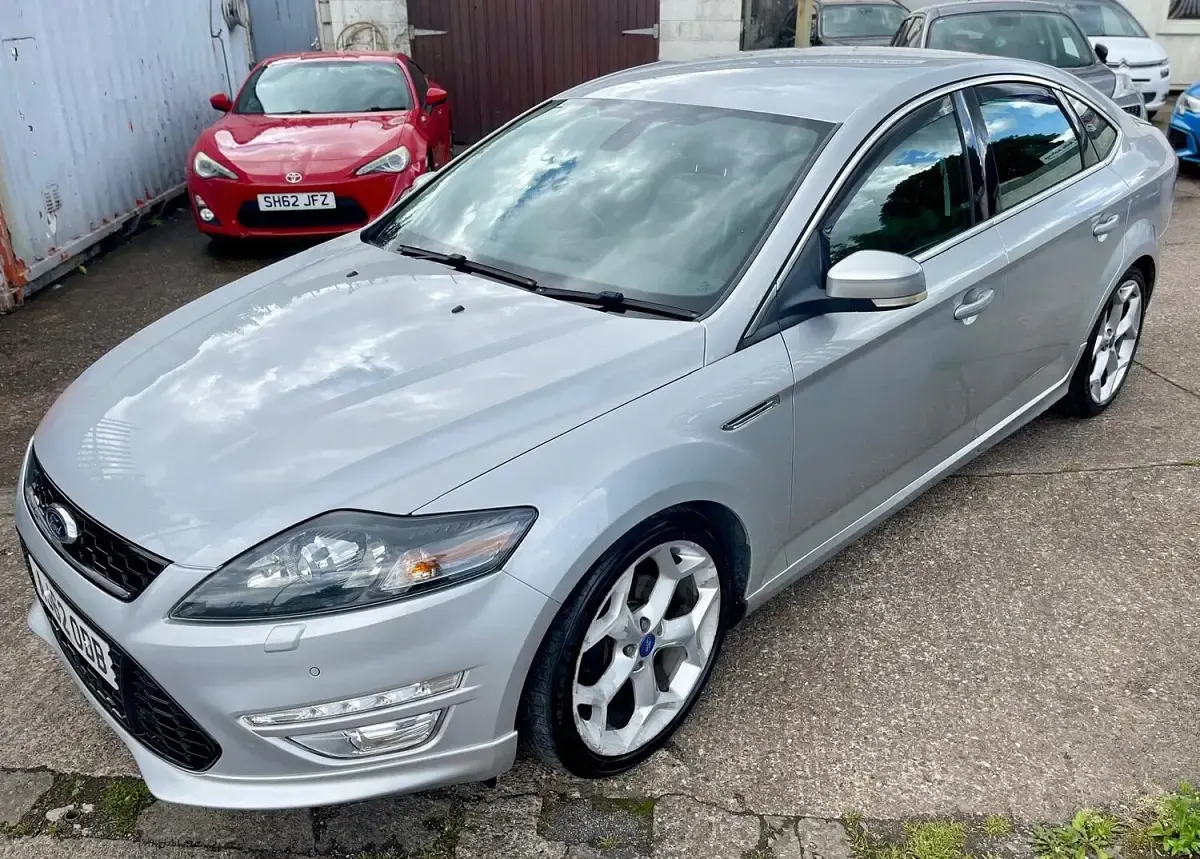 Used Ford Mondeo Titanium X 163 HP (119 kW) 2012 Silver Hatchback