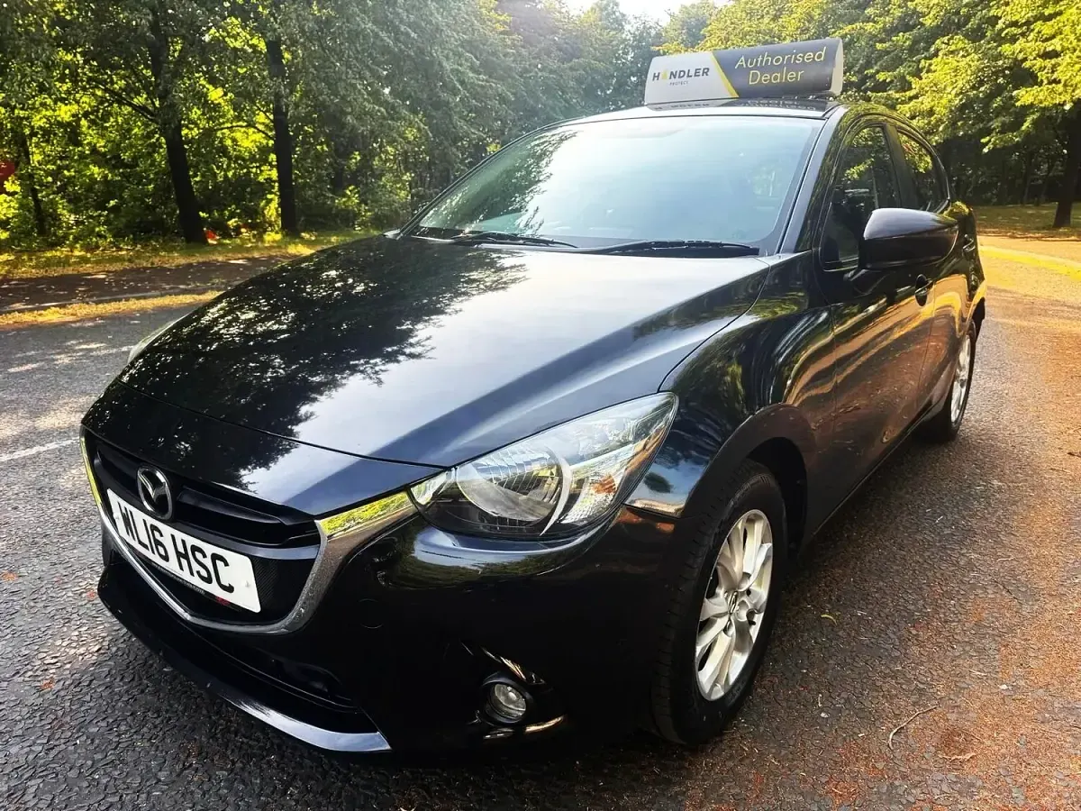 Used Mazda 2 75 HP (55 kW) 2016 Black Hatchback