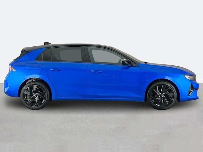 Used Vauxhall Astra GS Line 130 HP (95 kW) 2023 Blue Hatchback
