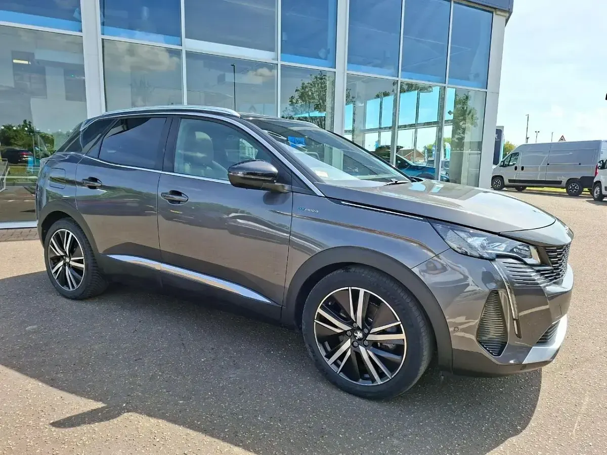 Used Peugeot 3008 GT 300 HP (220 kW) 2022 Grey SUV