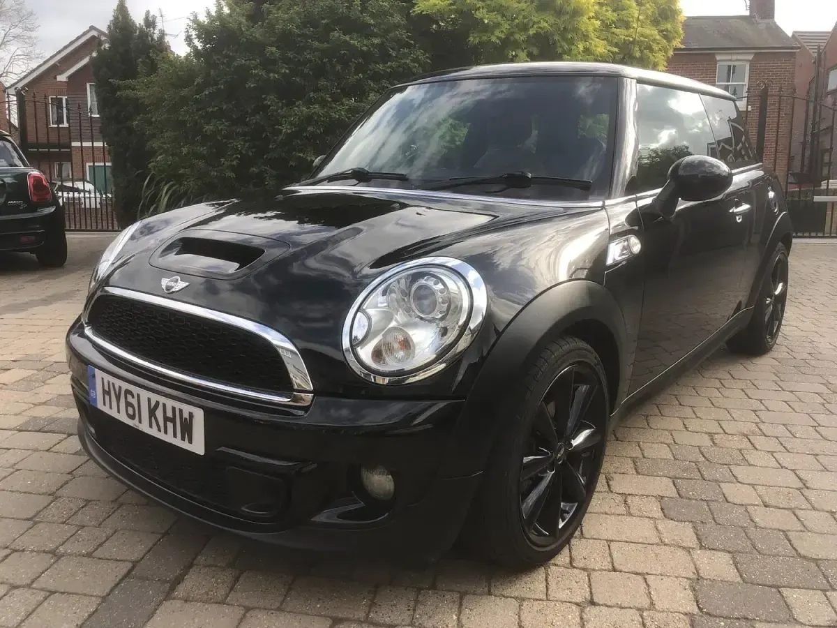 Used Mini Cooper SD Hatch 143 HP (105 kW) 2011 Black Hatchback