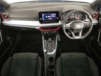 Używany Seat Arona FR 110 KM (80 kW) 2023 Niebieski SUV