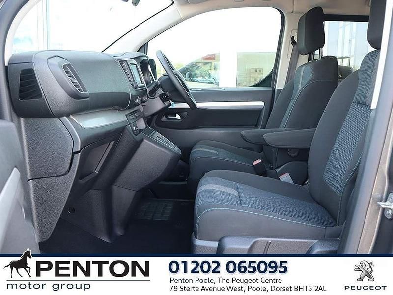 Used Peugeot e-Traveller Active 100 kW (136 HP) 2022 Grey MPV
