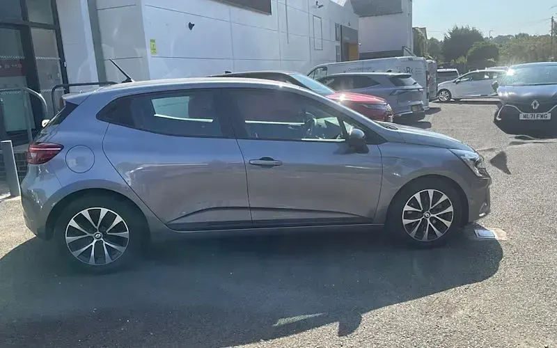 Used Renault Clio Evolution 145 HP (106 kW) 2023 Grey Hatchback