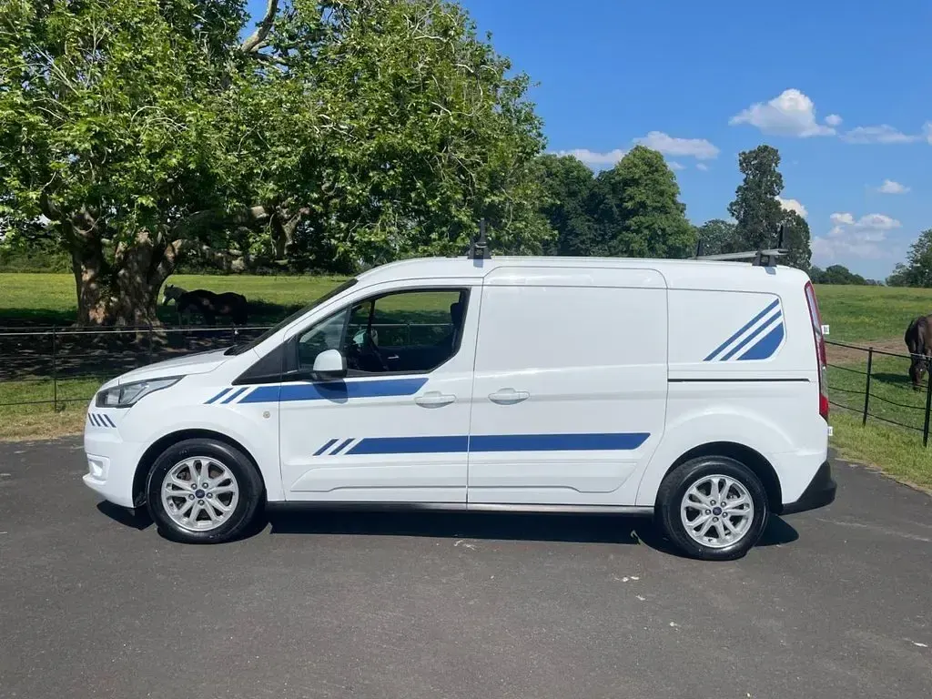 Used Ford Transit Connect Limited 120 HP (88 kW) 2019 White MPV