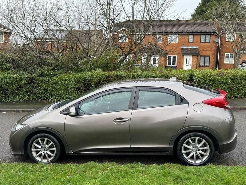 Used Honda Civic EX 142 HP (104 kW) 2012 Brown Hatchback