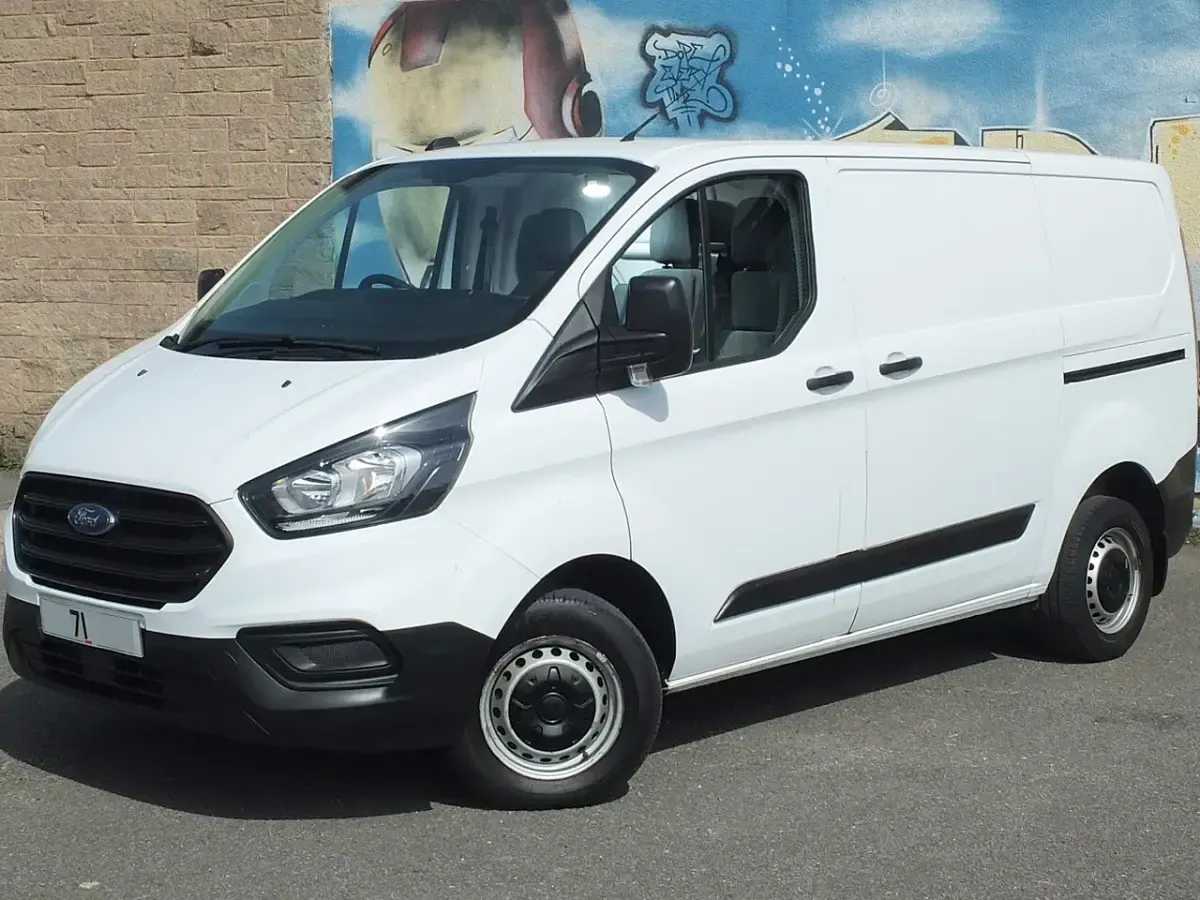 Used Ford Transit Custom 105 HP (77 kW) 2021 White Van