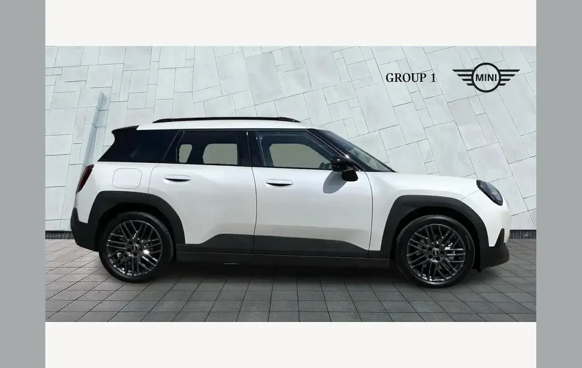 New Mini Aceman 135 kW (184 HP) 2026 White SUV