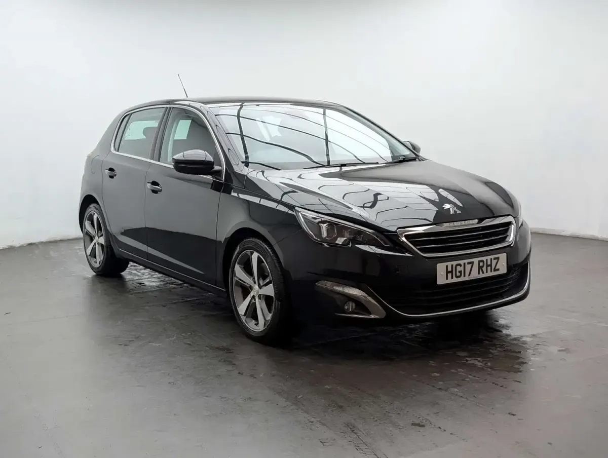 Second-hand Peugeot 308 Allure 2017 Negru Hatchback