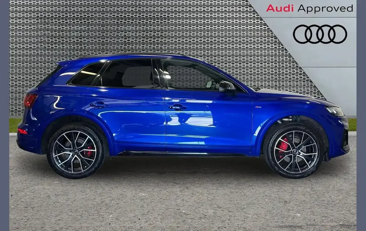 Used Audi Q5 Comfort 200 HP (147 kW) 2022 Blue SUV