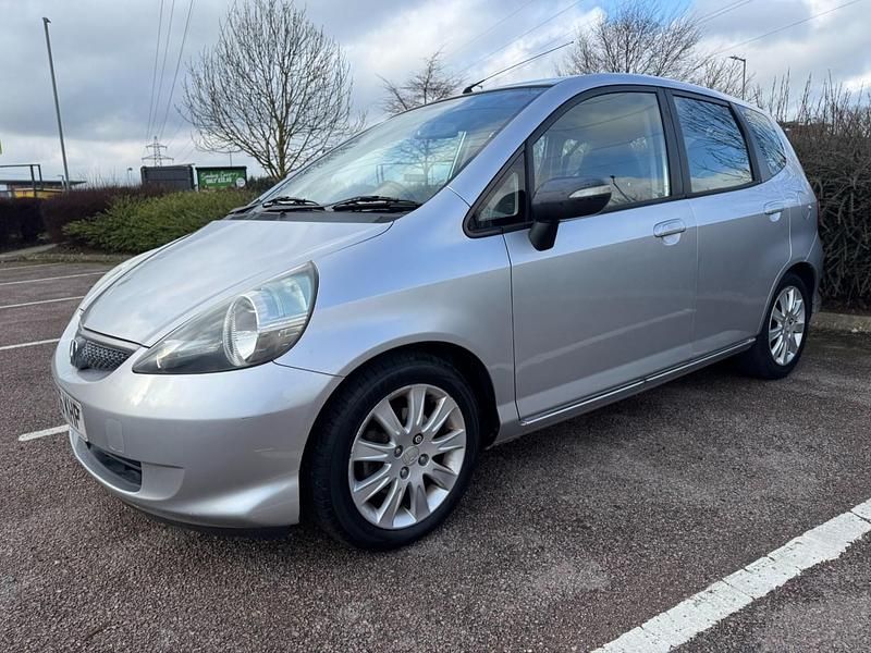 Used Honda Jazz SE 81 HP (59 kW) 2006 Silver Hatchback