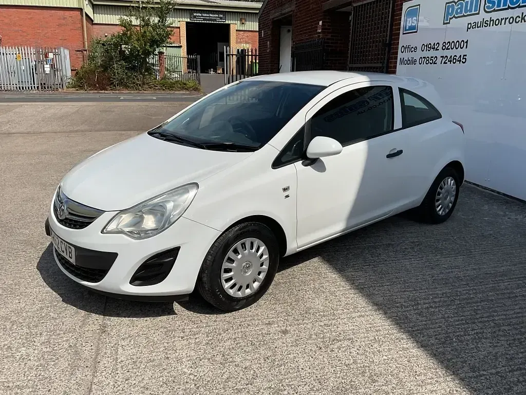 Used Vauxhall Corsa S 2012 White Hatchback