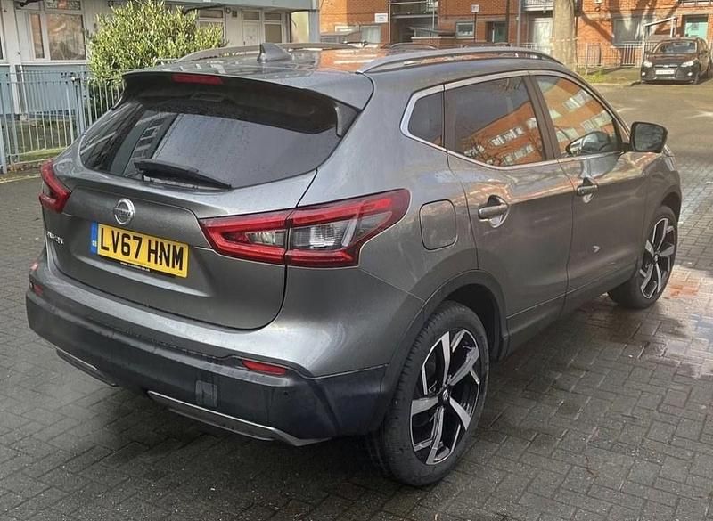 Used Nissan Qashqai S 115 HP (84 kW) 2017 Grey SUV