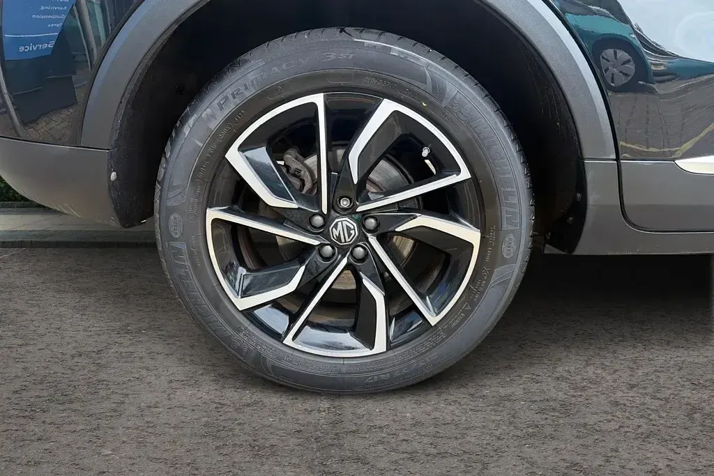 Used MG ZS Exclusive 111 HP (81 kW) 2023 Black SUV
